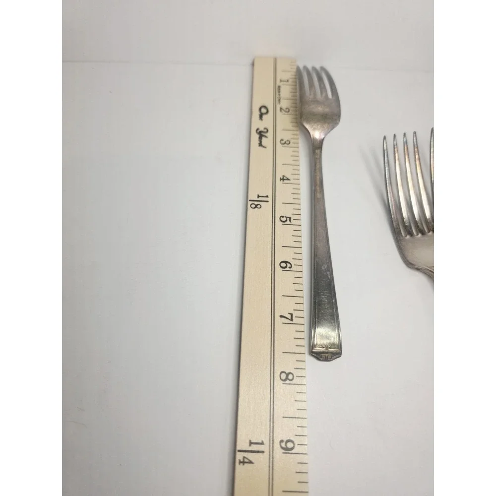 1923 Century Silver plate International Silver Holmes & Edwards 6 dinner Forks